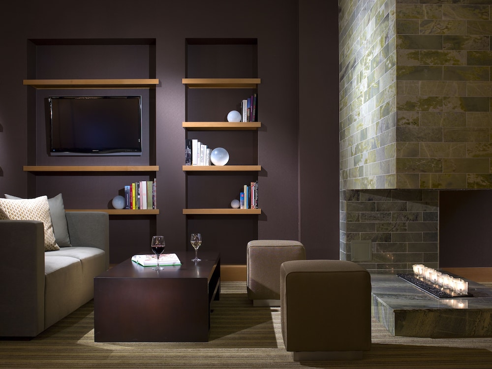 Loews Chicago O'Hare Hotel - photo 48