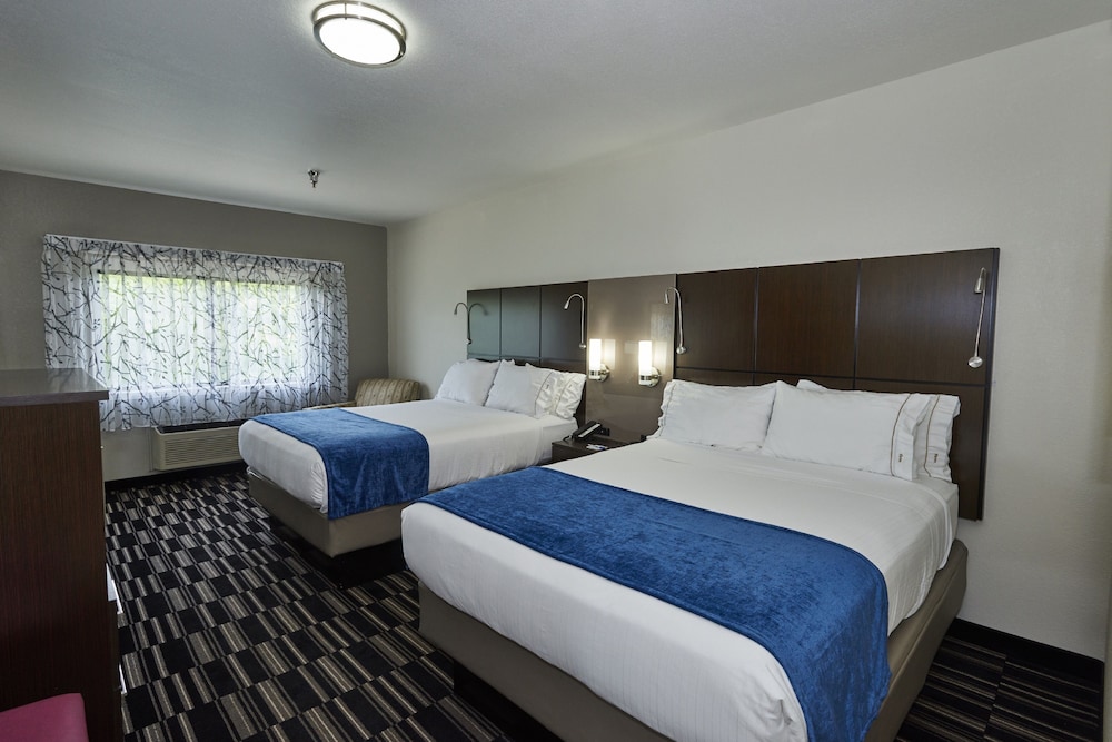 Holiday Inn Express & Suites Birmingham South Pelham by IHG - photo 5