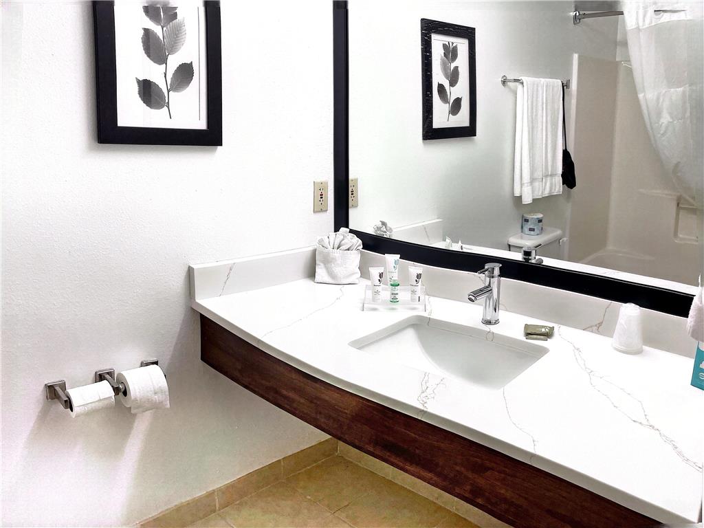 Best Western Harmony Inn Fort Dodge Iowa - photo 24