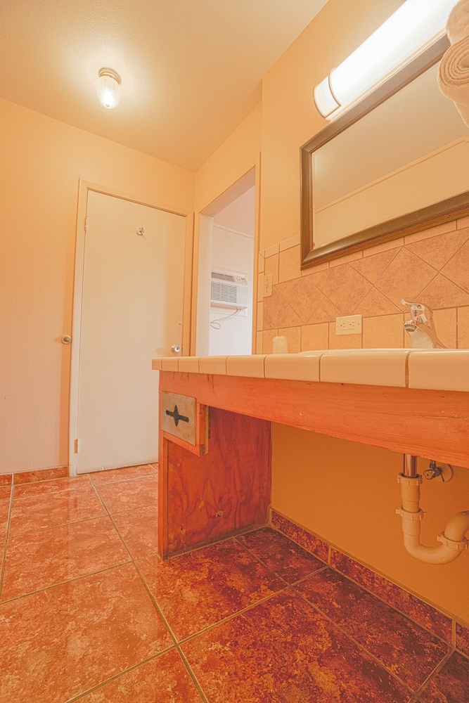 Vali Ho Motel By OYO Weslaco Mercedes - photo 52