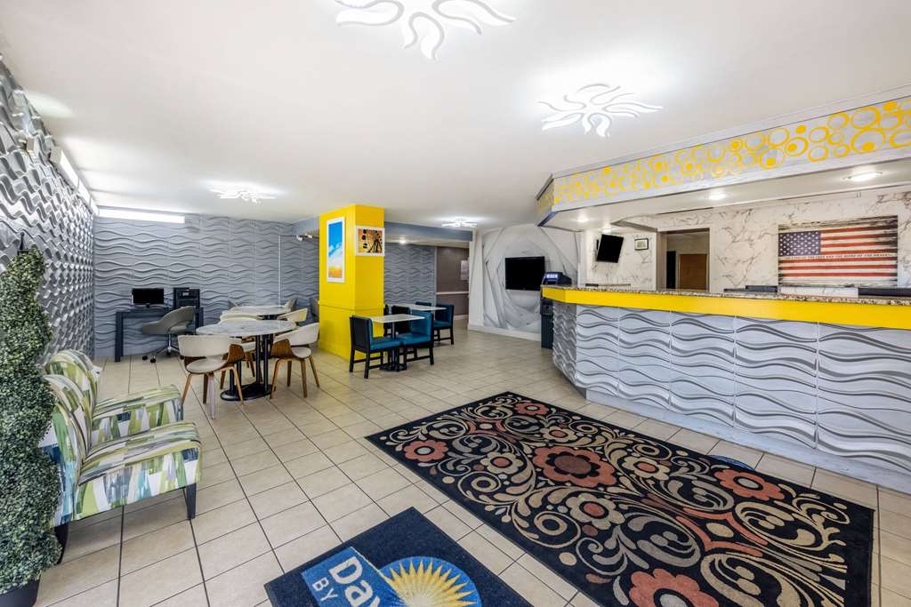 Days Inn & Suites by Wyndham Fort Bragg Cross Creek Mall - photo 10