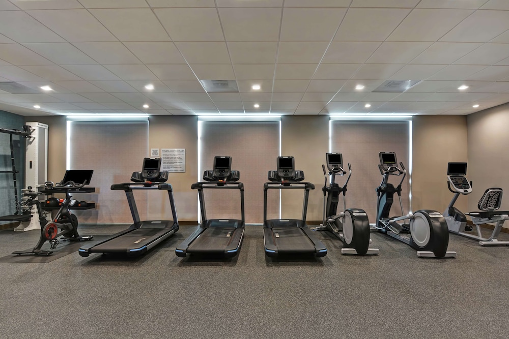 Hampton Inn Chula Vista Eastlake - photo 16