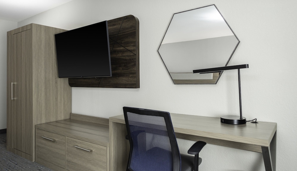Holiday Inn Express Hotel & Suites Florence Northeast By Ihg - photo 9