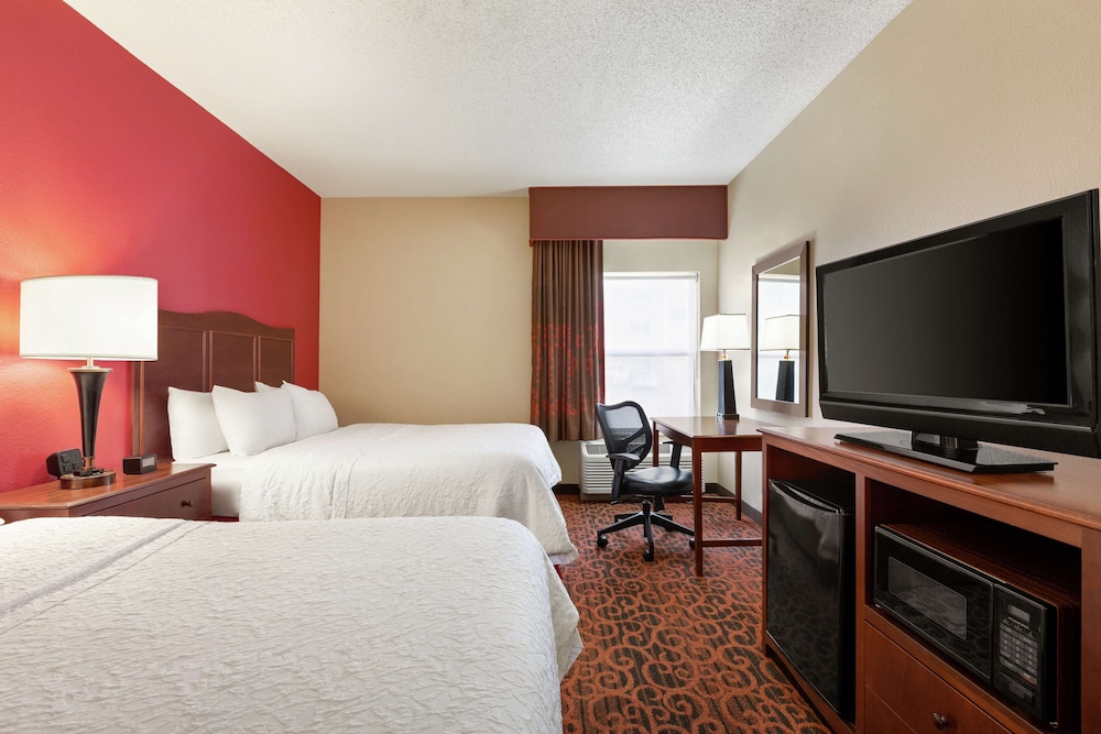 Hampton Inn Abilene - photo 14