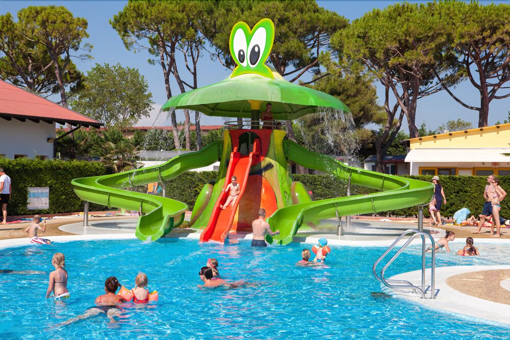 Vela Blu Camping Village — 4-Star Luxury Hotel in Cavallino, Italy