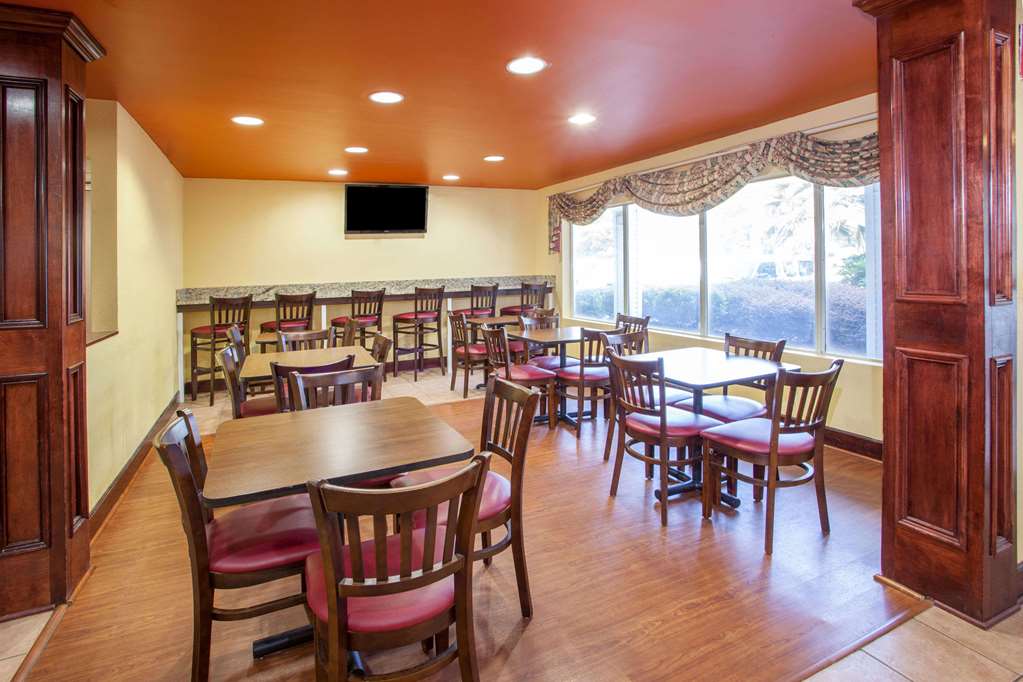 Days Inn by Wyndham Marietta Atlanta Delk Road - photo 13