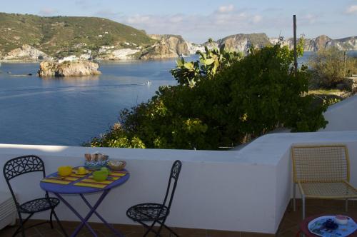 La Terrazza sul Porto — hotel in Ponza