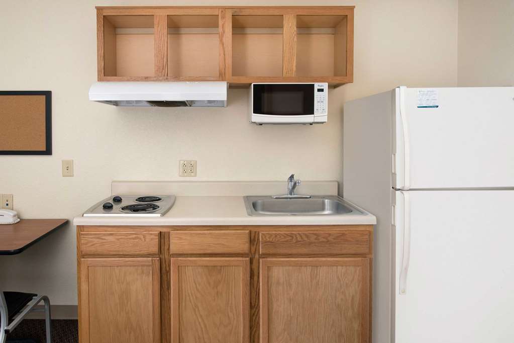 WoodSpring Suites Augusta Fort Eisenhower - photo 9