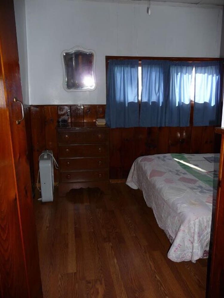 The Elms Waterfront Cottages - photo 45