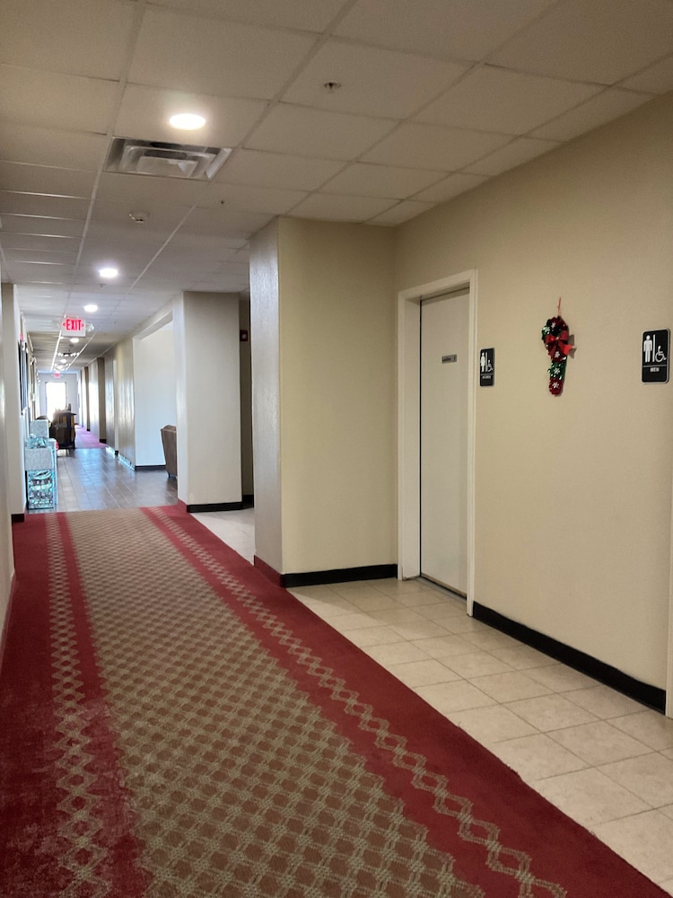 Yorktown Inn And Suites - photo 103