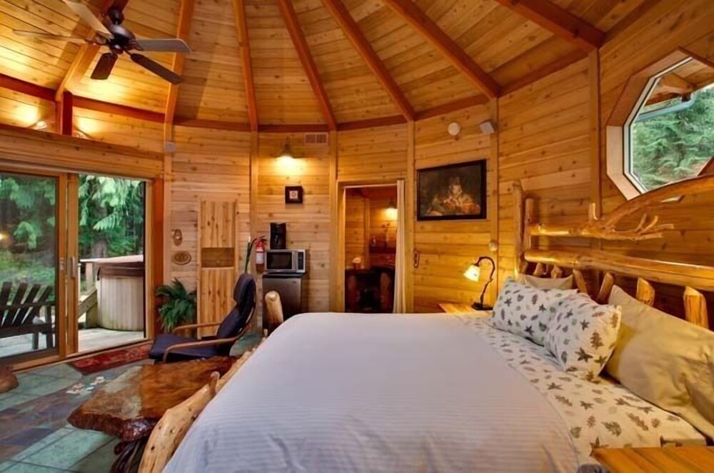 Stormking Hotel at Mt. Rainier - photo 10
