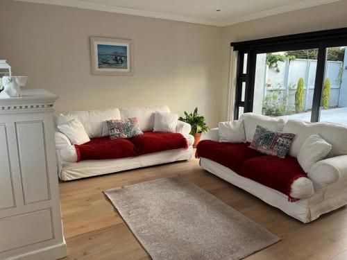 Charming home The Vines in Constantia