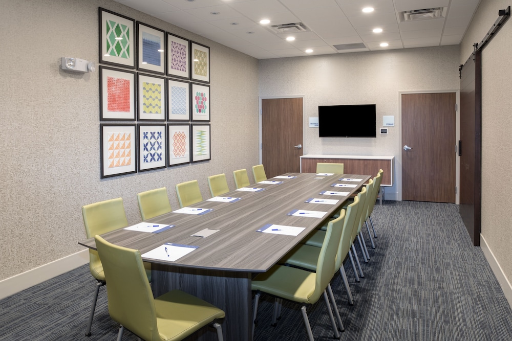 Holiday Inn Express & Suites Sioux City North Event Center by IHG - photo 50