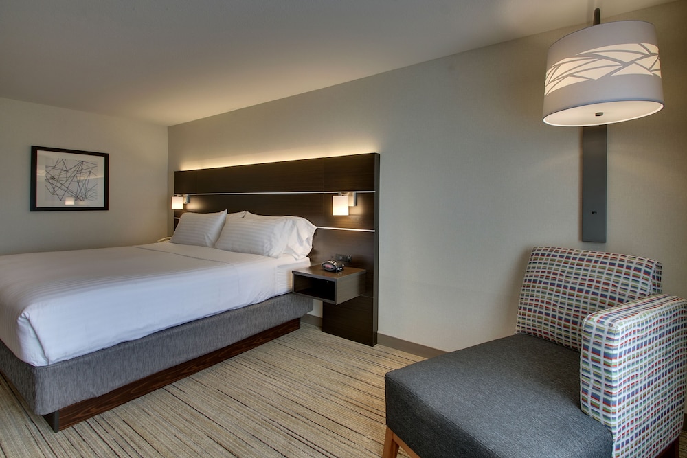 Holiday Inn Express & Suites Morris by IHG - photo 31