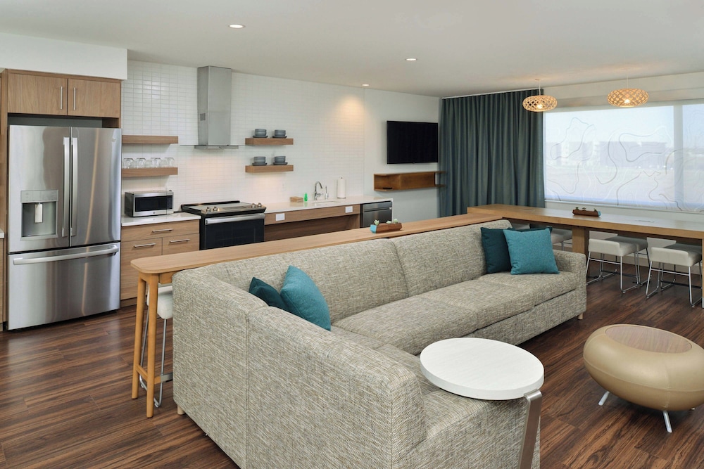 Element North Kansas City - photo 3