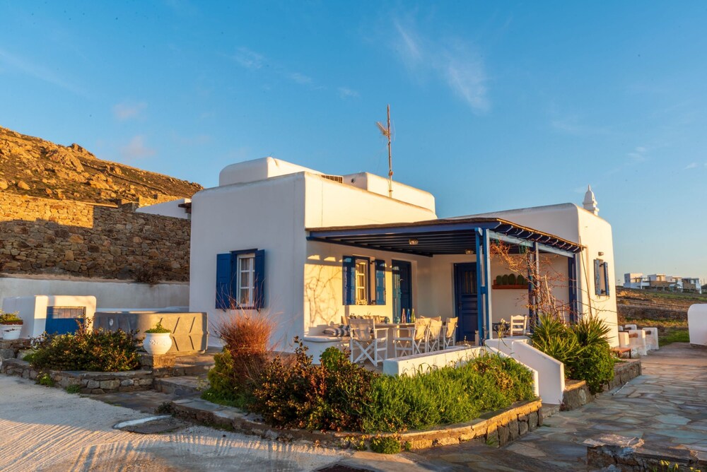 Luxury Villa in Mykonos — 4-Star Luxury Hotel in Mykonos, Greece