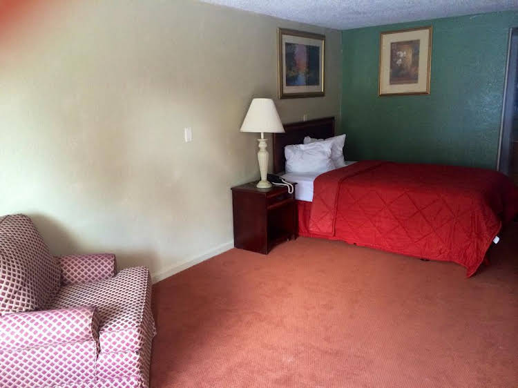 Best Airport Inn - photo 11