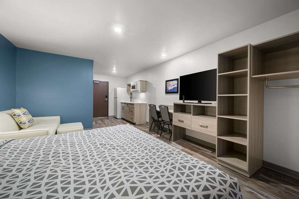 WoodSpring Suites Dearborn Detroit — hotel in Dearborn