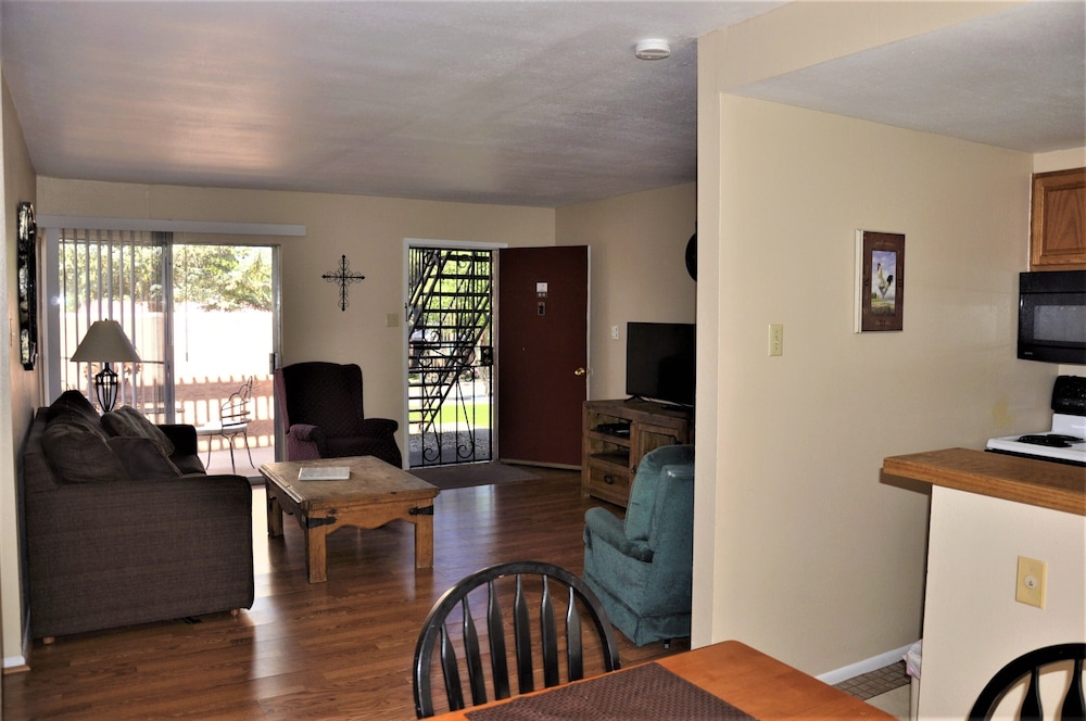 Pinecliff Village Resort - photo 25