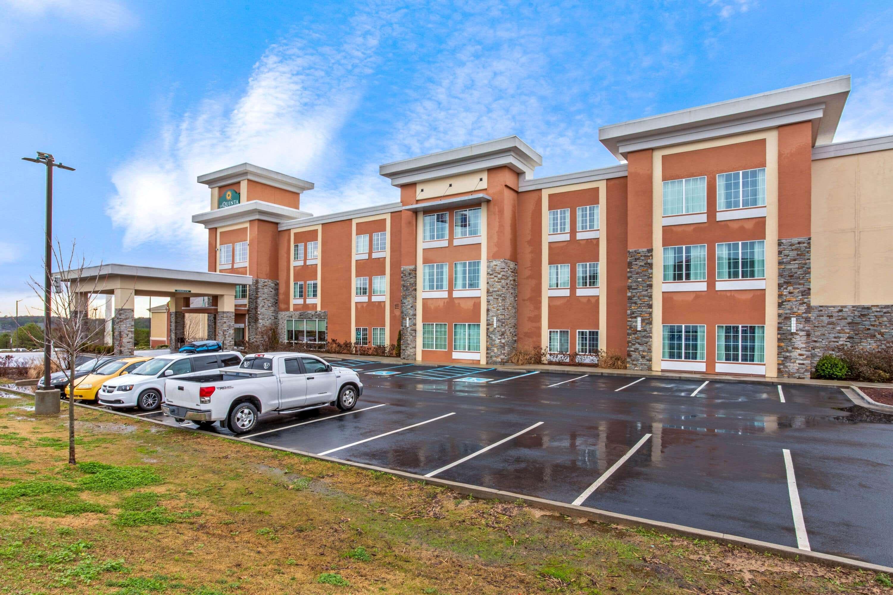 La Quinta Inn Suites By Wyndham Cullman — Cullman