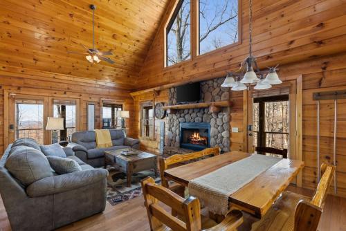 MTN Views Hot Tub Fire Pit Pool Table Games in Morganton, United States