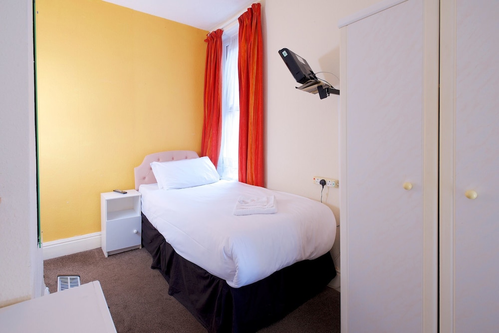 Glendevon Hotel — Bournemouth — photo 4