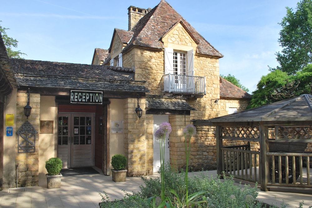 Le Relais de Moussidière — 4-Star Luxury Hotel in Paris, France