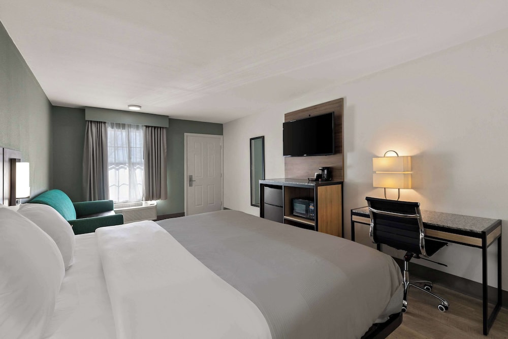 Deer Acres Inn - photo 28