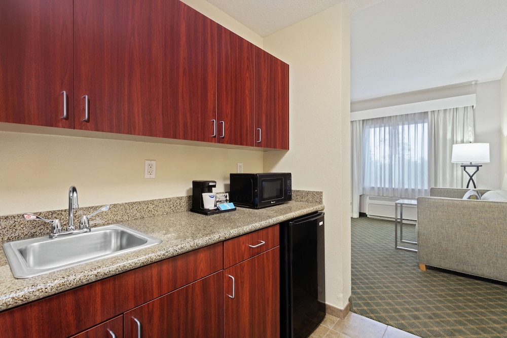 Hampton Inn West Palm Beach Lake Worth Turnpike - photo 18