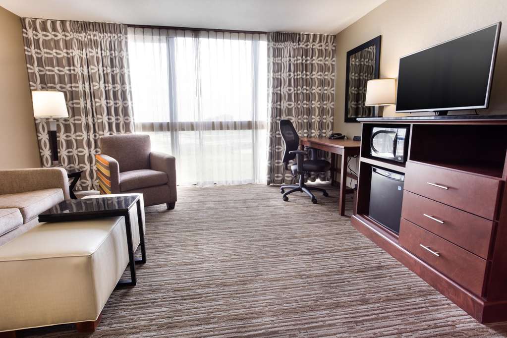 Drury Inn & Suites Kansas City Airport - photo 11
