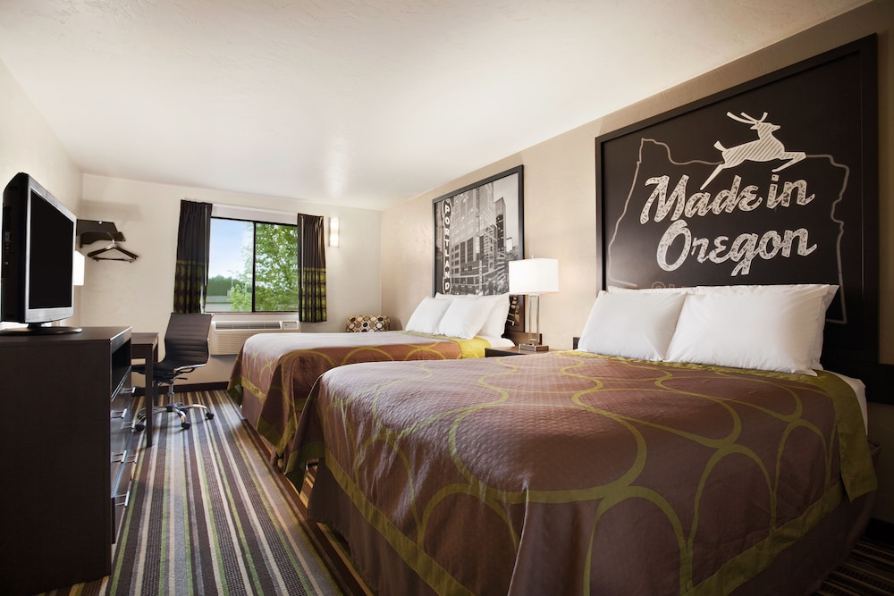 Super 8 by Wyndham Woodburn - photo 7