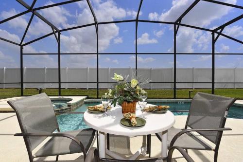 Sunny pool home in gated resort near Disney & golf 630 — 4-Star Luxury Hotel in Davenport, United States