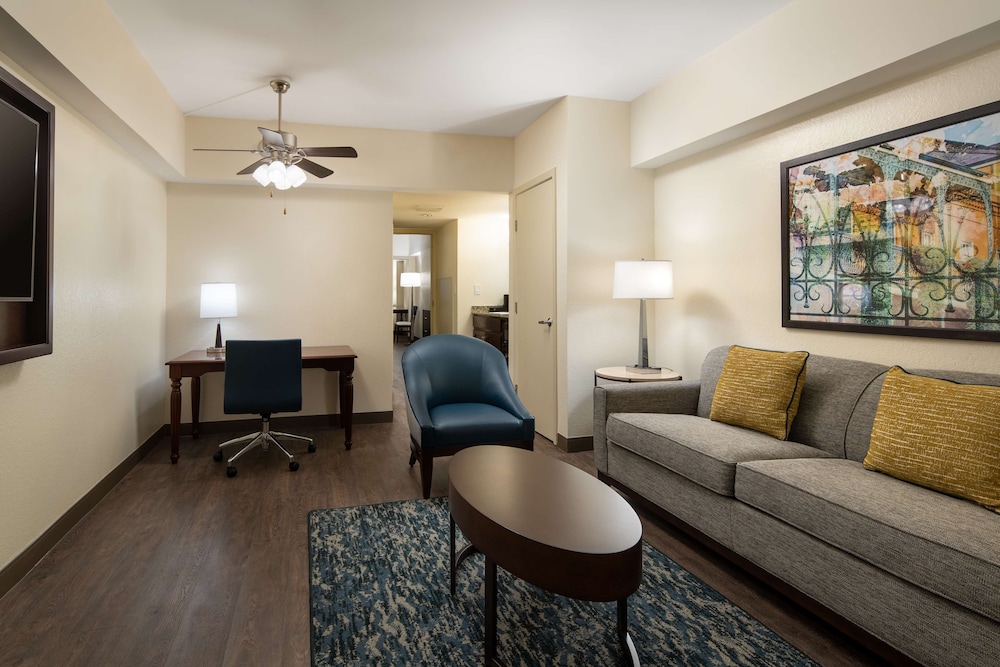 Embassy Suites by Hilton New Orleans - photo 16