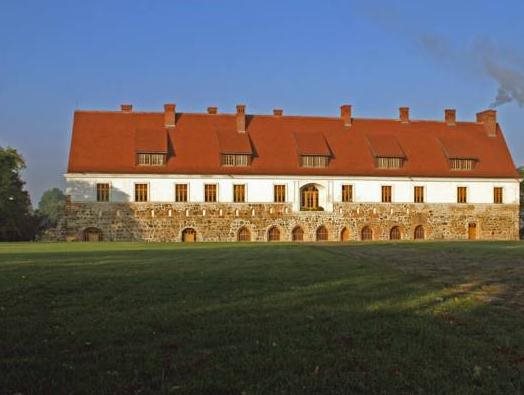 Klasztor Cedynia Hotel — 4-Star Luxury Hotel in Cedynia, Poland