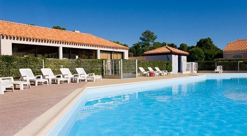 Madame Vacances Les Mas de Vertmarines — 4-Star Luxury Hotel in Saint-Hilaire-De-Riez, France