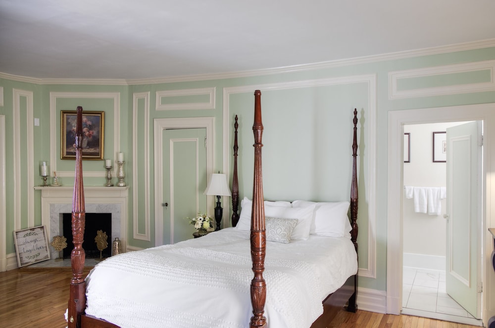 Crabtree's Kittle House Restaurant & Inn - photo 17