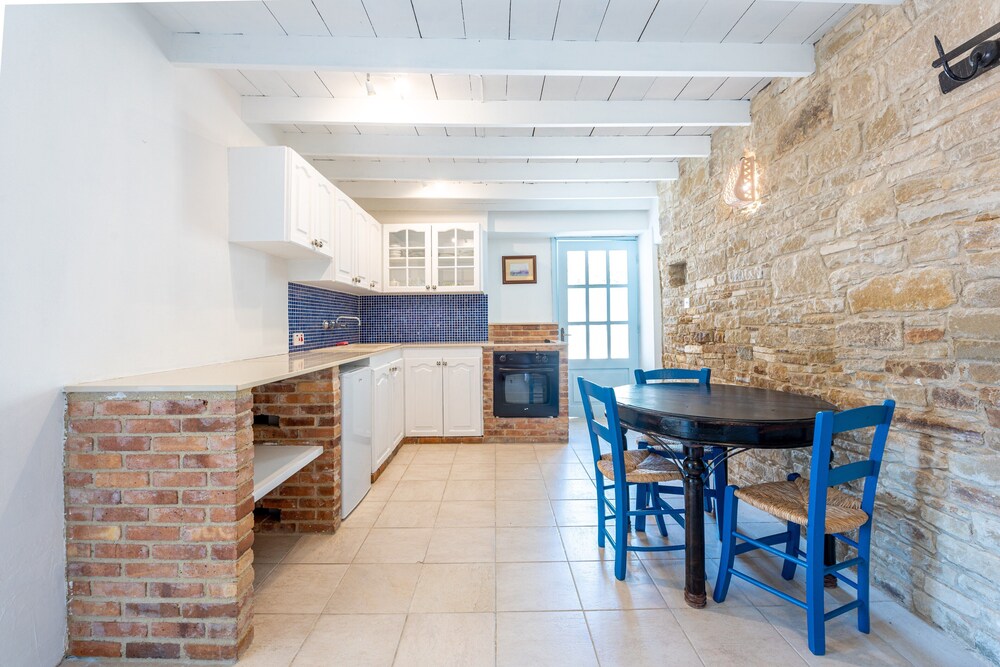 Mespilo House