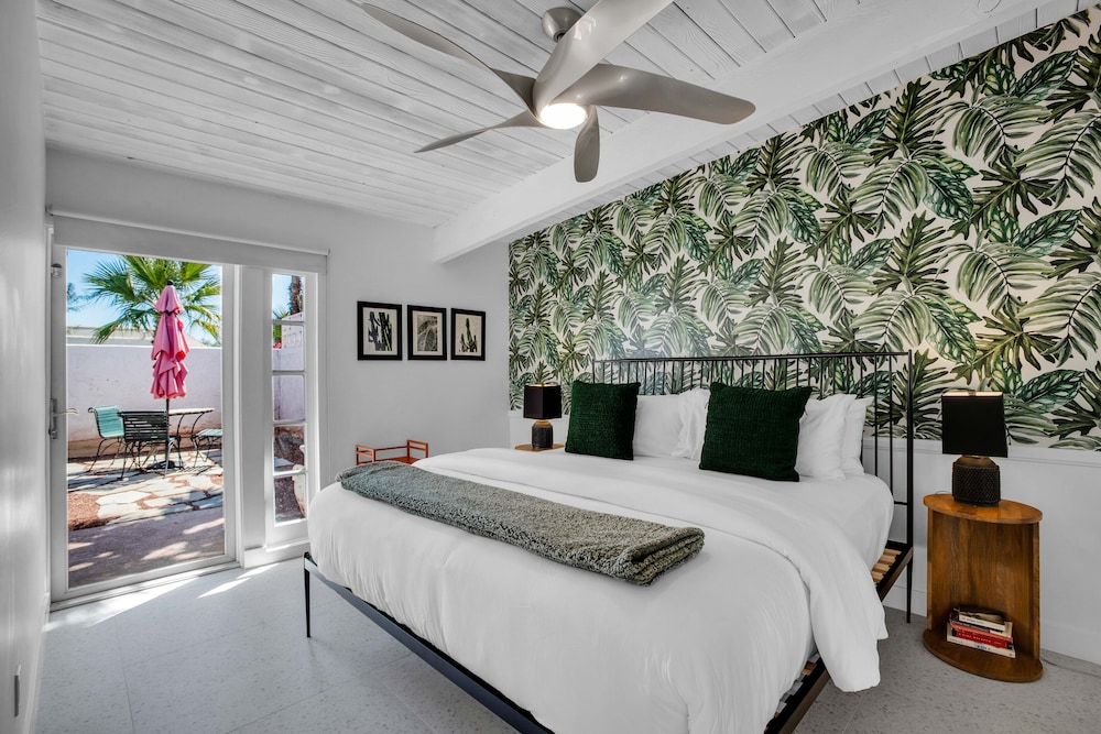 Krisel Architectural Delight — Palm Springs — photo 5