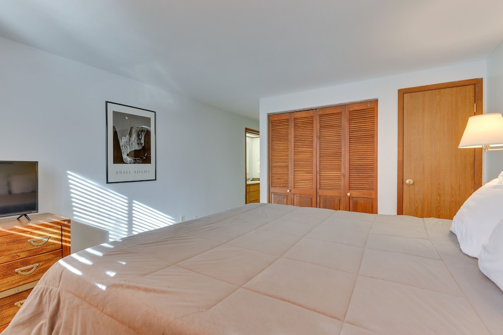 Winter Park Condo w Pool 3 Mi to Ski Resort - photo 9