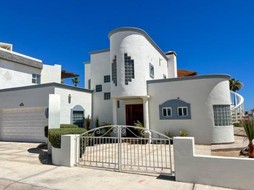 Sandy Beach Costa Diamante House E10 Dog Friendly — 4-Star Luxury Hotel in Puerto Penasco, Mexico