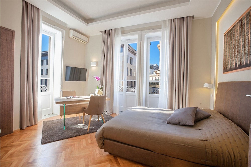 B&B Palazzo Depretis — 4-Star Luxury Hotel in Naples, Italy