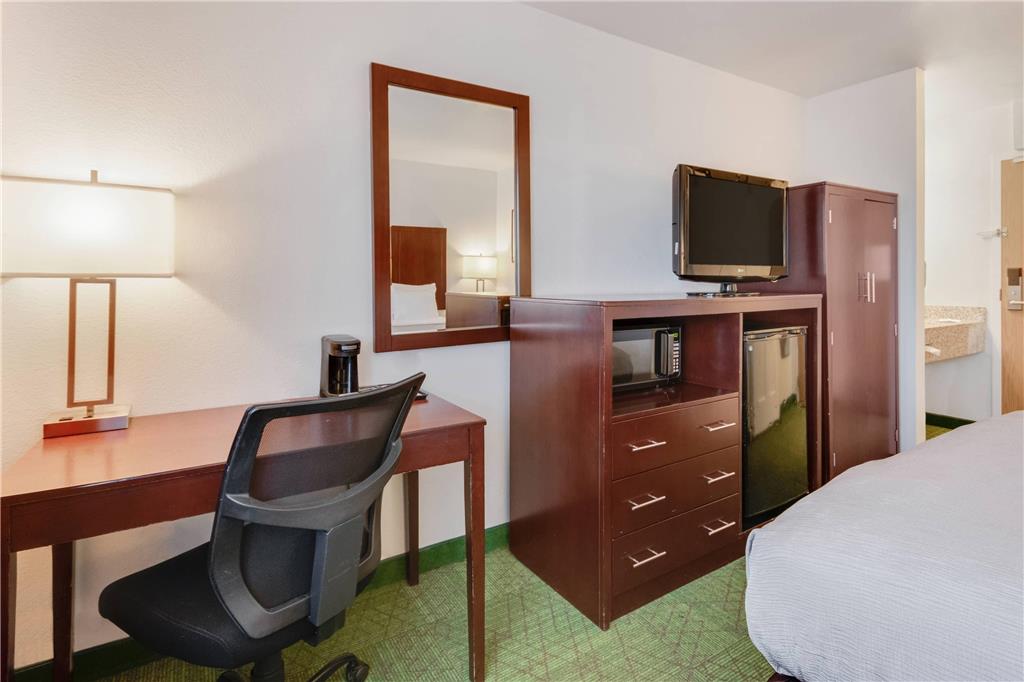 Quality Inn Belgrade Bozeman Yellowstone Airport - photo 9