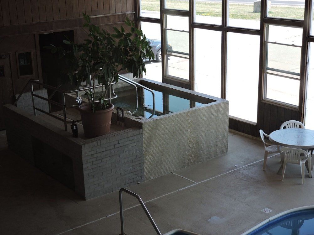 Indian Hills Inn & RV Park - photo 2