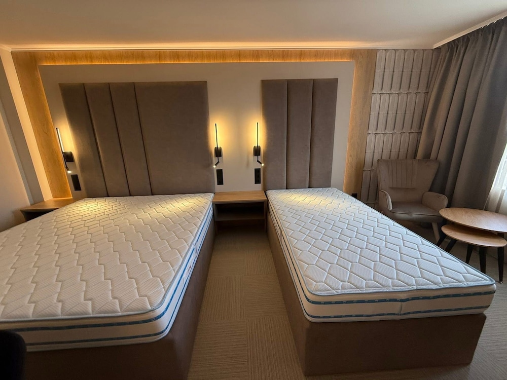 Hotel Luxor — Burgas — photo 5