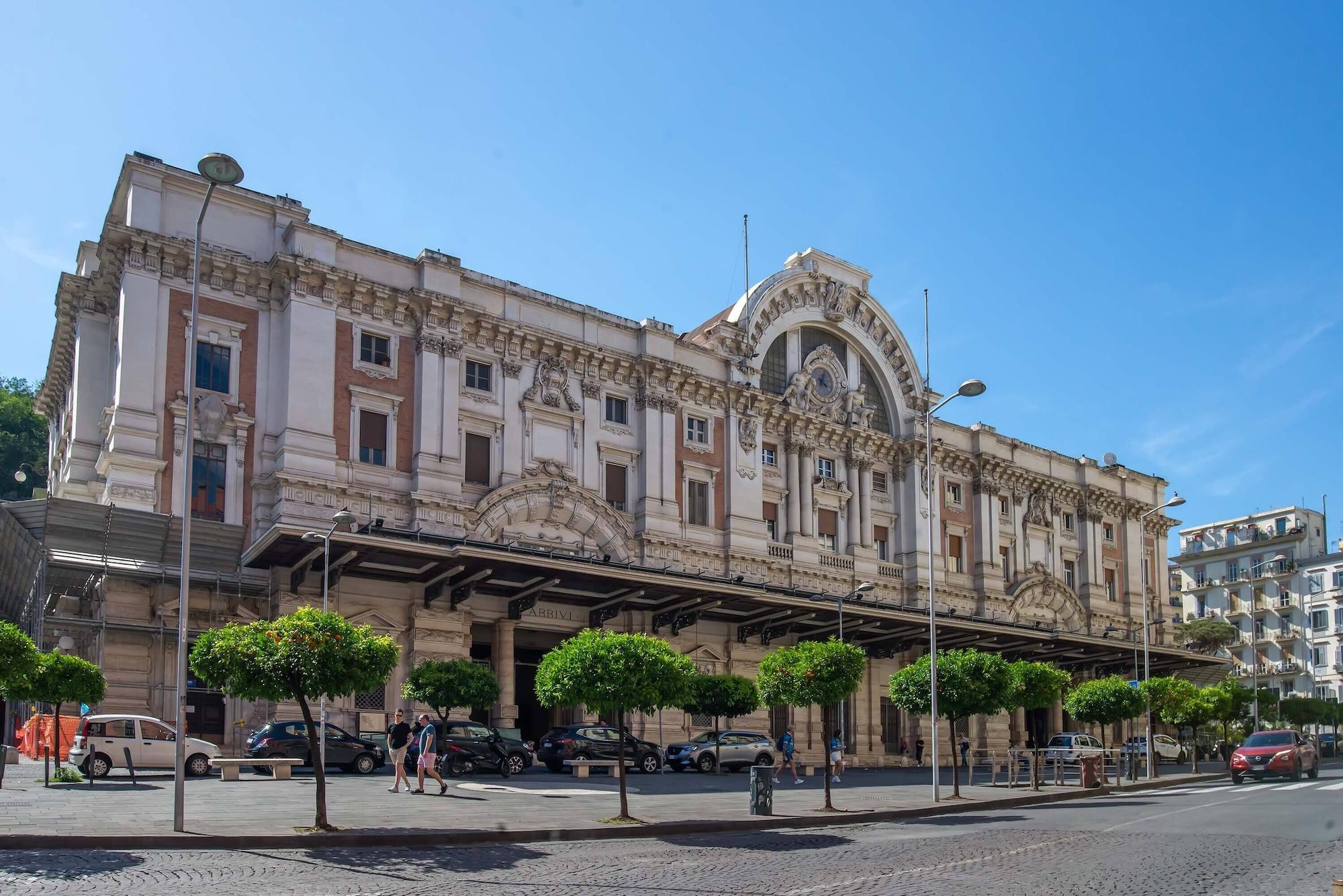 Boutique Hotel Metro 900 in Naples, Italy