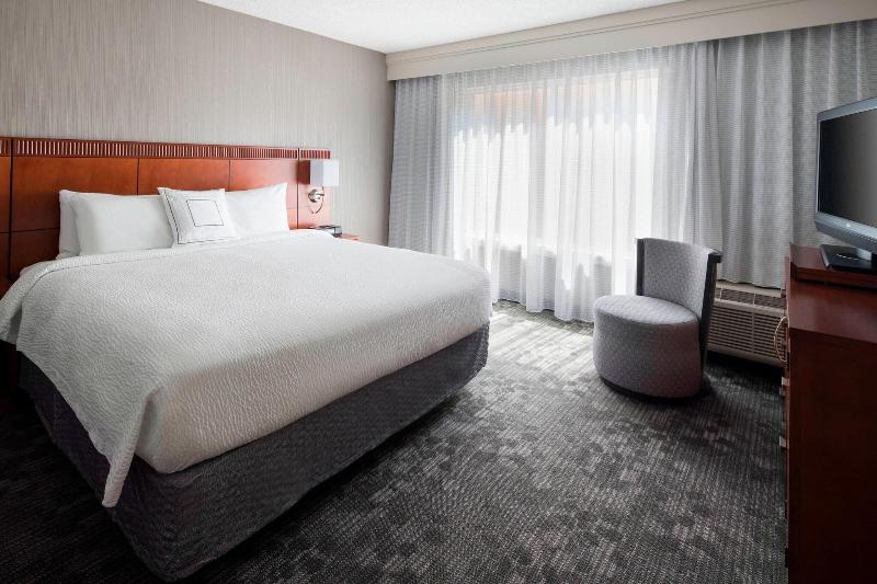 Courtyard by Marriott San Mateo Foster City - photo 40