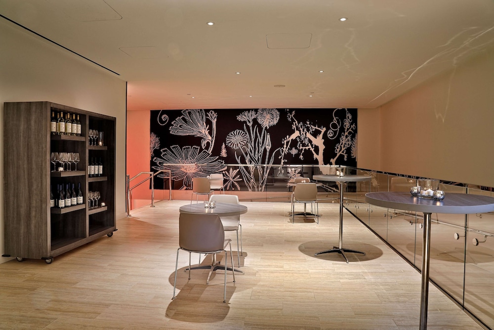 HALL Arts Hotel Dallas Autograph Collection - photo 107