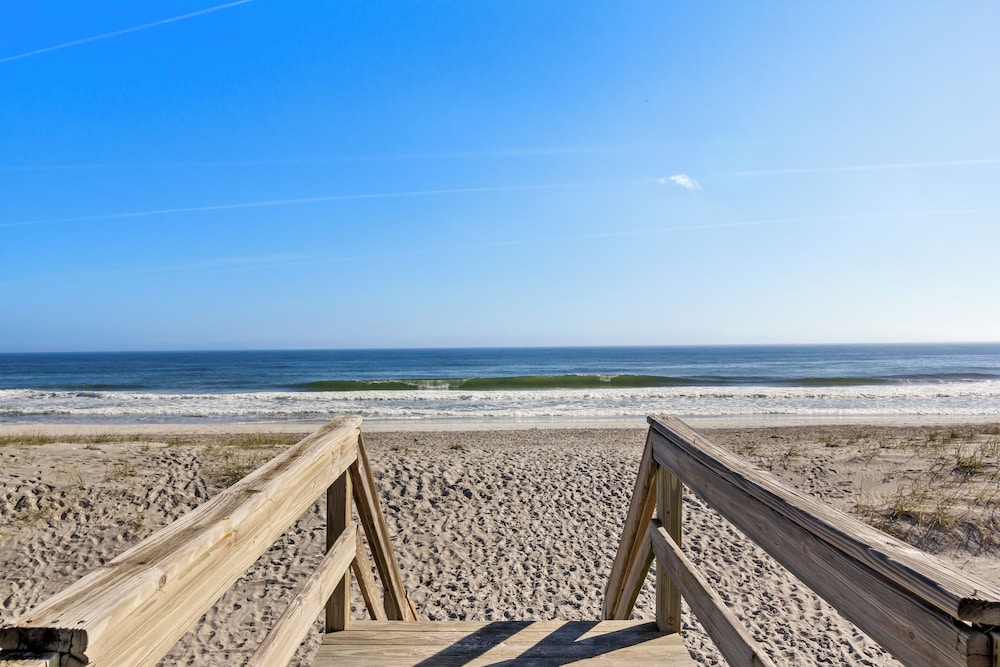 Ocean Sands Beach Boutique Inn 1 Acre Private Beach - photo 231