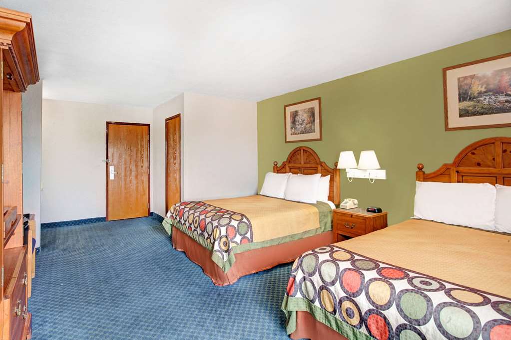 Super 8 by Wyndham West Memphis - photo 11