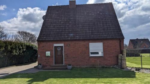 Ferienhaus bei Büsum Nordsee für 8 Gäste — hotel in Wohrden